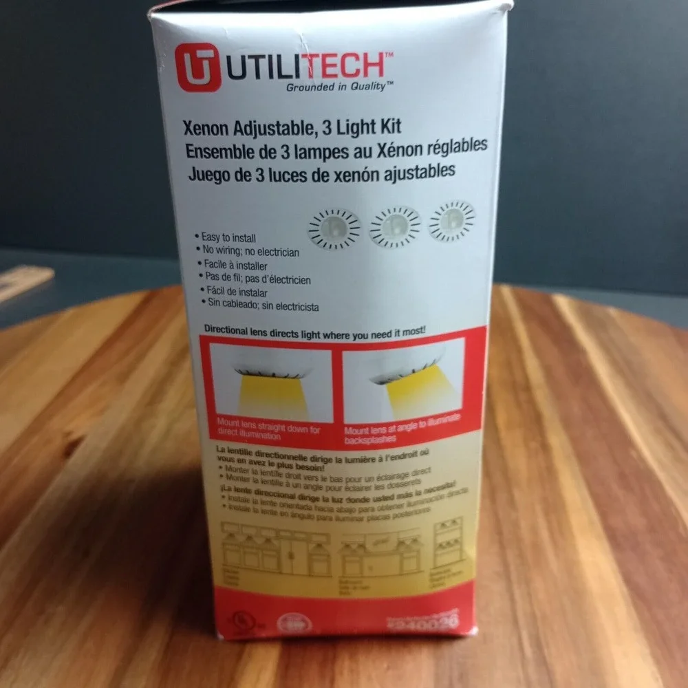 Utilitech Xenon Adjustable 3 Light Kit White 20W/120V Directional‎ Lot of 2